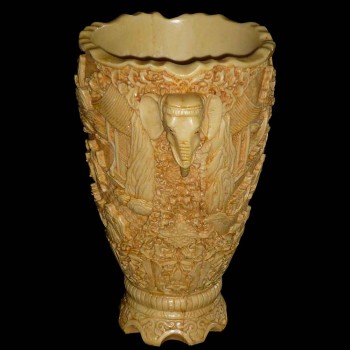 Vase ivoirine sculpté art asiatique Chine XX siècle
