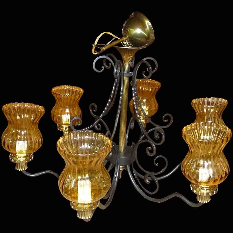 Lampadario vintage a 6 luci in ferro battuto