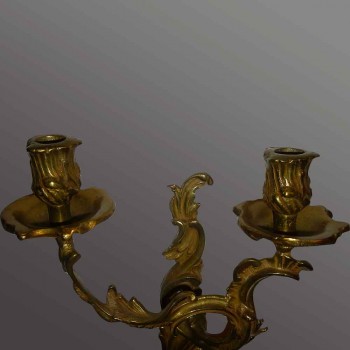 Paar vergulde bronzen schansen in Louis XV-stijl