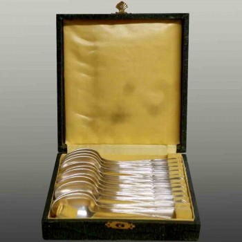 Scatola da 12 cucchiai in argento del XX secolo