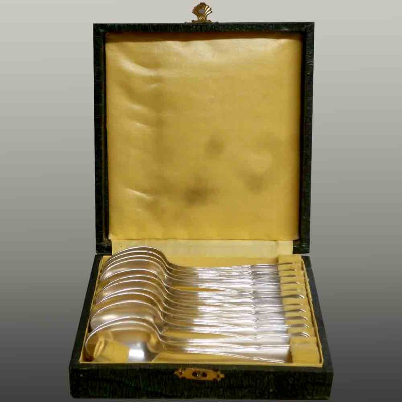 Schachtel mit 12 Silberlöffeln aus dem 20. Jahrhundert century
