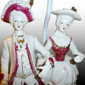 Porcelana francesa-Lámpara de pie romántica en porcelana galleta S. XX