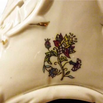 Lampada da terra romantica in porcellana francese in porcellana biscotto del XX secolo