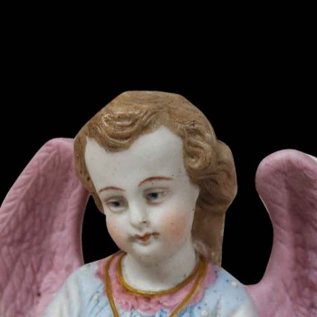 Antico angelo acquasantiera in biscotto tedesco del XIX secolo